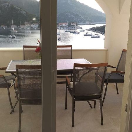 Apartment Zaklopatica Lastovo Buitenkant foto
