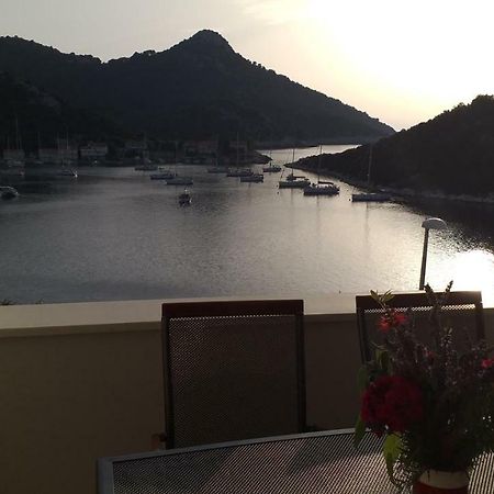 Apartment Zaklopatica Lastovo Buitenkant foto