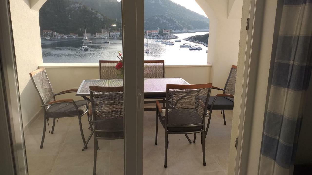 Apartment Zaklopatica Lastovo Buitenkant foto