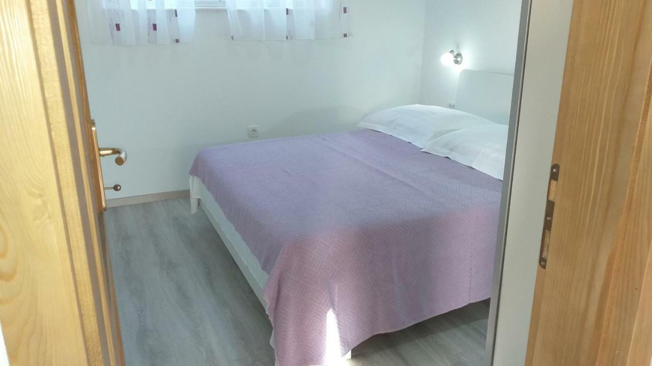 Apartment Zaklopatica Lastovo Buitenkant foto