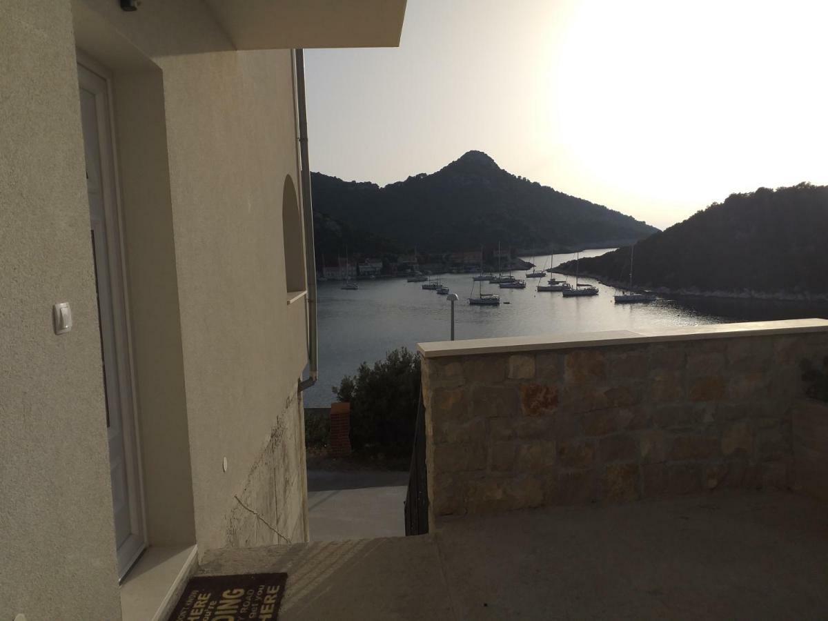 Apartment Zaklopatica Lastovo Buitenkant foto