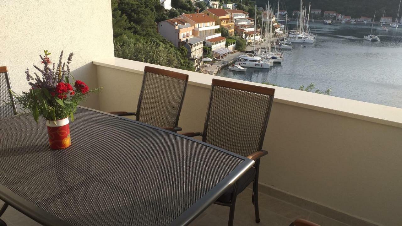 Apartment Zaklopatica Lastovo Buitenkant foto