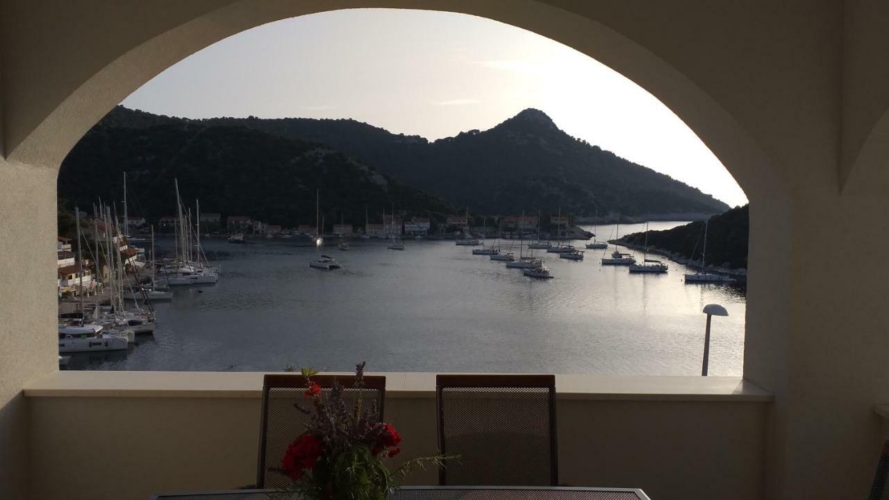 Apartment Zaklopatica Lastovo Buitenkant foto