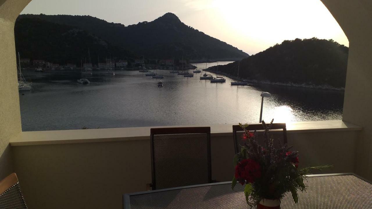 Apartment Zaklopatica Lastovo Buitenkant foto